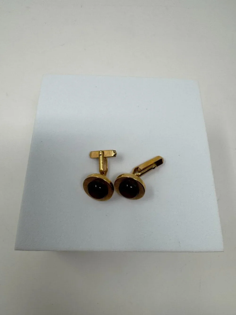 Vintage SWANK Ruby Red Cabochon Gold Tone Round Cufflinks